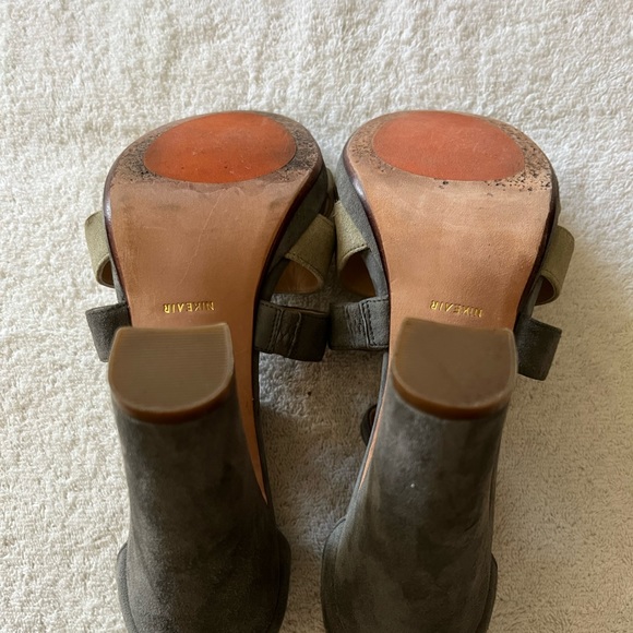 COLE HAAN CHELSEA SUEDE T-STRAP SANDAL MULTICOLOR SUEDE Heels Size 11 - Picture 5 of 12